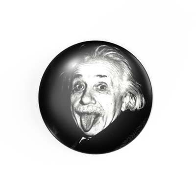 Albert Einstein - tongue stuck out - 2.3 cm - Button / Badge / Pin