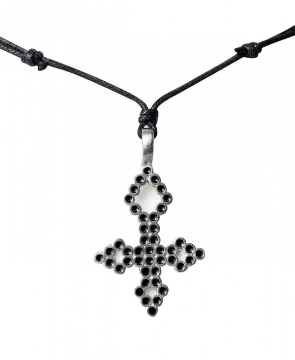Halskette mit schwarzem Kreuz