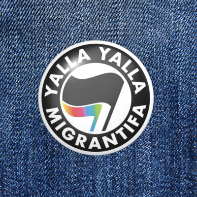 Yalla Yalla Migrantifa - Weiß / Schwarz / Regenbogen - 2,3 cm - Anstecker / Button / Pin